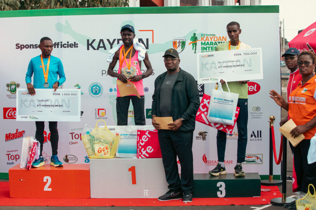 Podium du Kaydan Marathon 2025 : trois lauréates sur les marches 2, 1 et 3